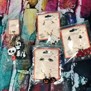 Halloween earring lot of 3‎ sets and a keychain/ clip